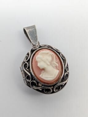 Vintage JEZLAINE Sterling Silver 925 Left Facing Cameo Locket Pendant